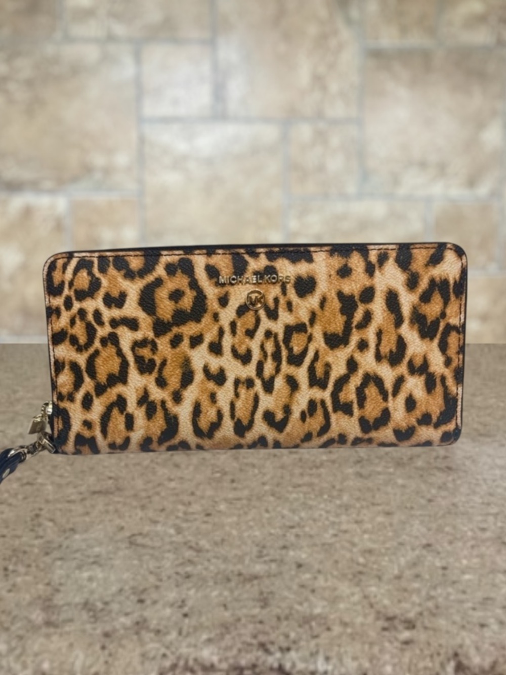 Michael Kors Continental Zip WalletWristlet Cheetah/Leopard Print Marigold Black